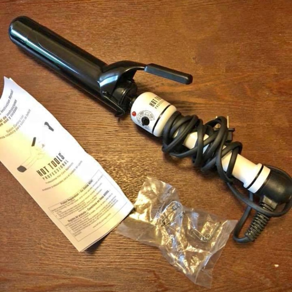 Hot Tools 1 1/2” Curling Iron